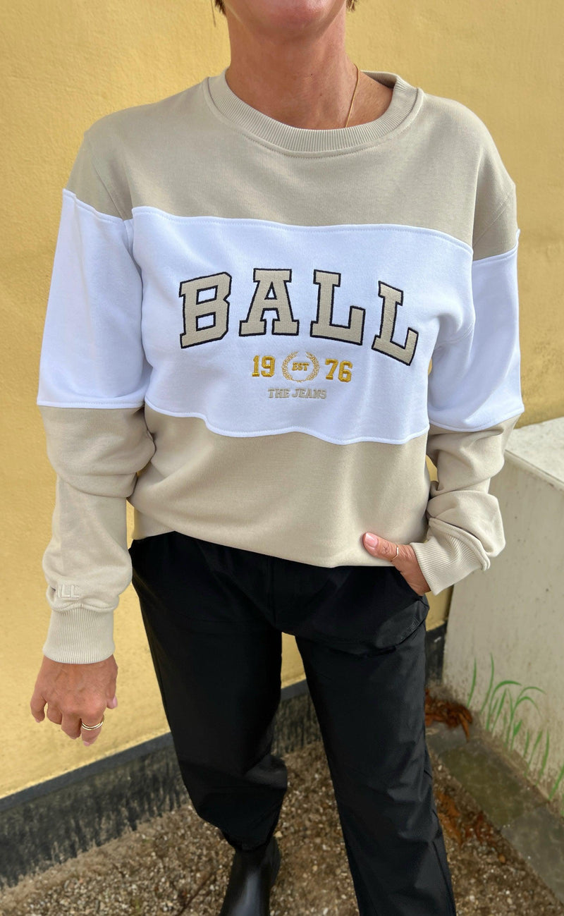 BALL Original Sweatshirt - J. Montana - Fossil