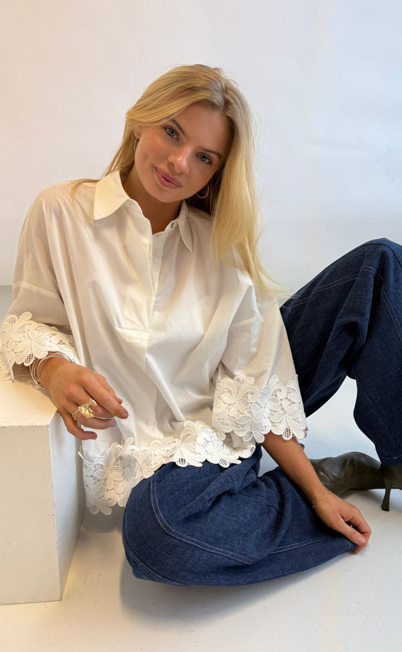 Continue Skjorte - Klara Embroidery - White
