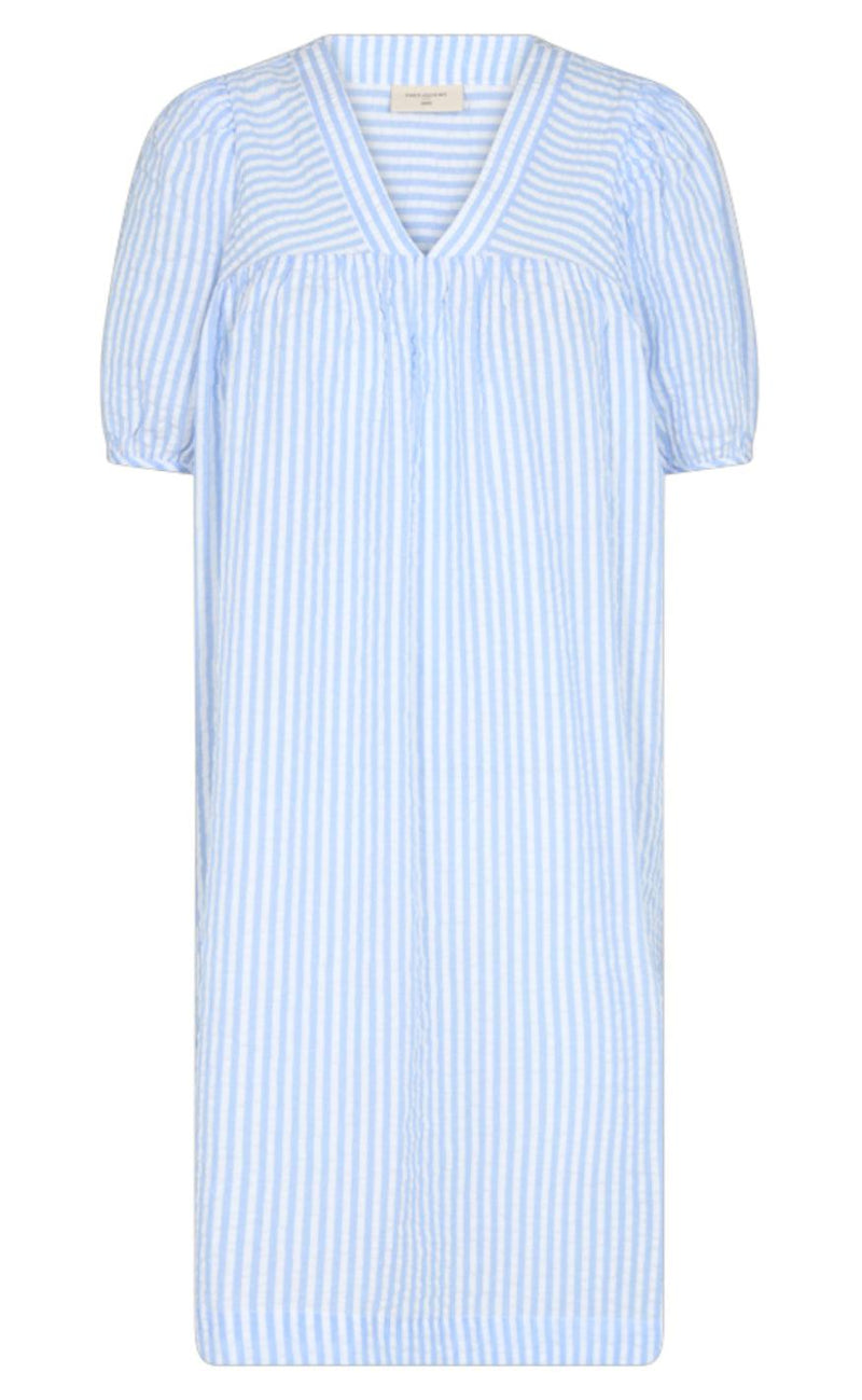 Freequent Kjole - Sofia - Vista Blue W. Brilliant White