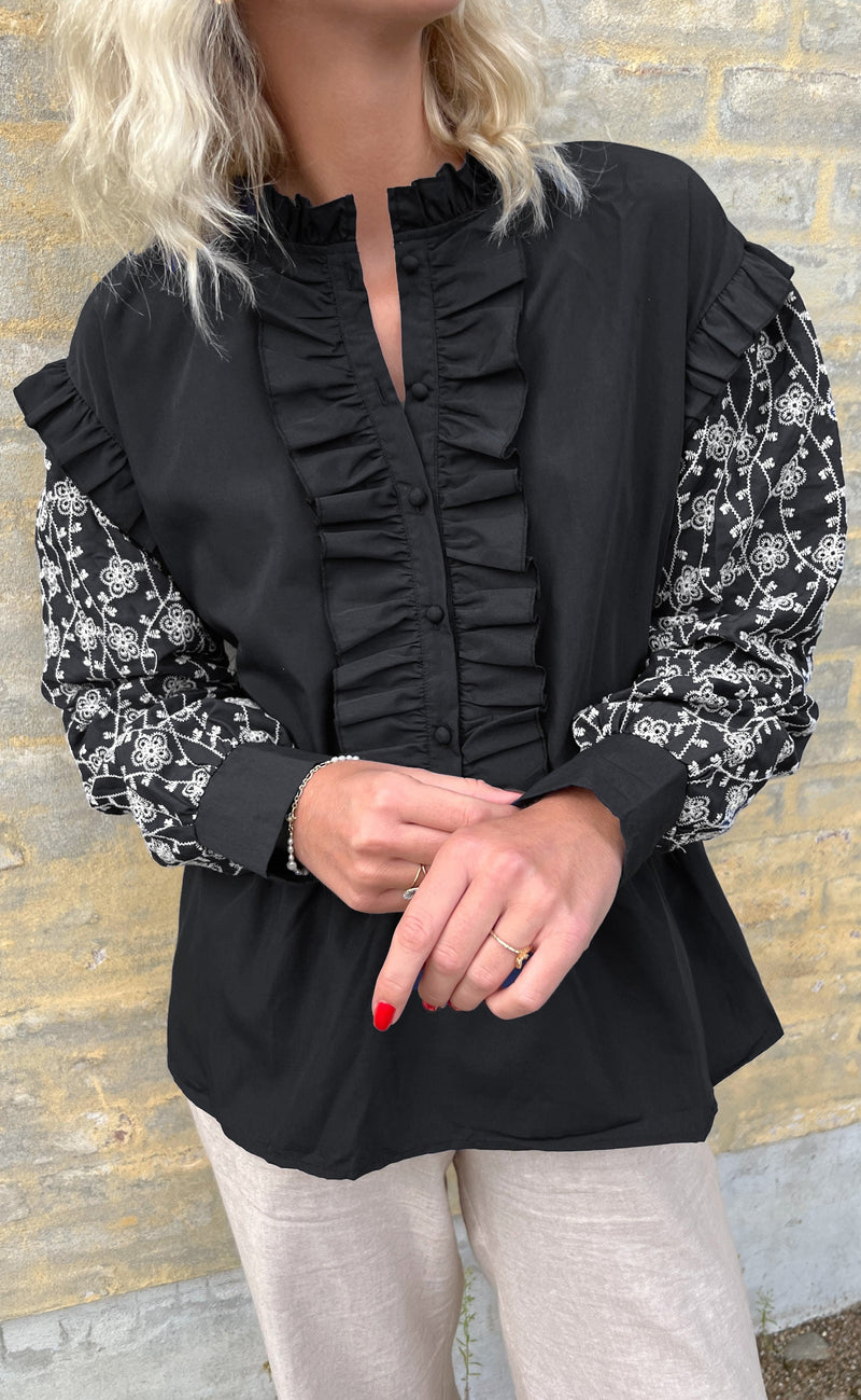 Say INA Copenhagen Bluse - Emily Broderi - Black / White