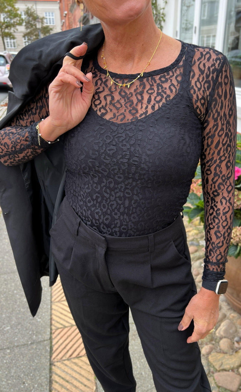 Say INA Copenhagen Bluse - Sofia - Black Leopard Lace
