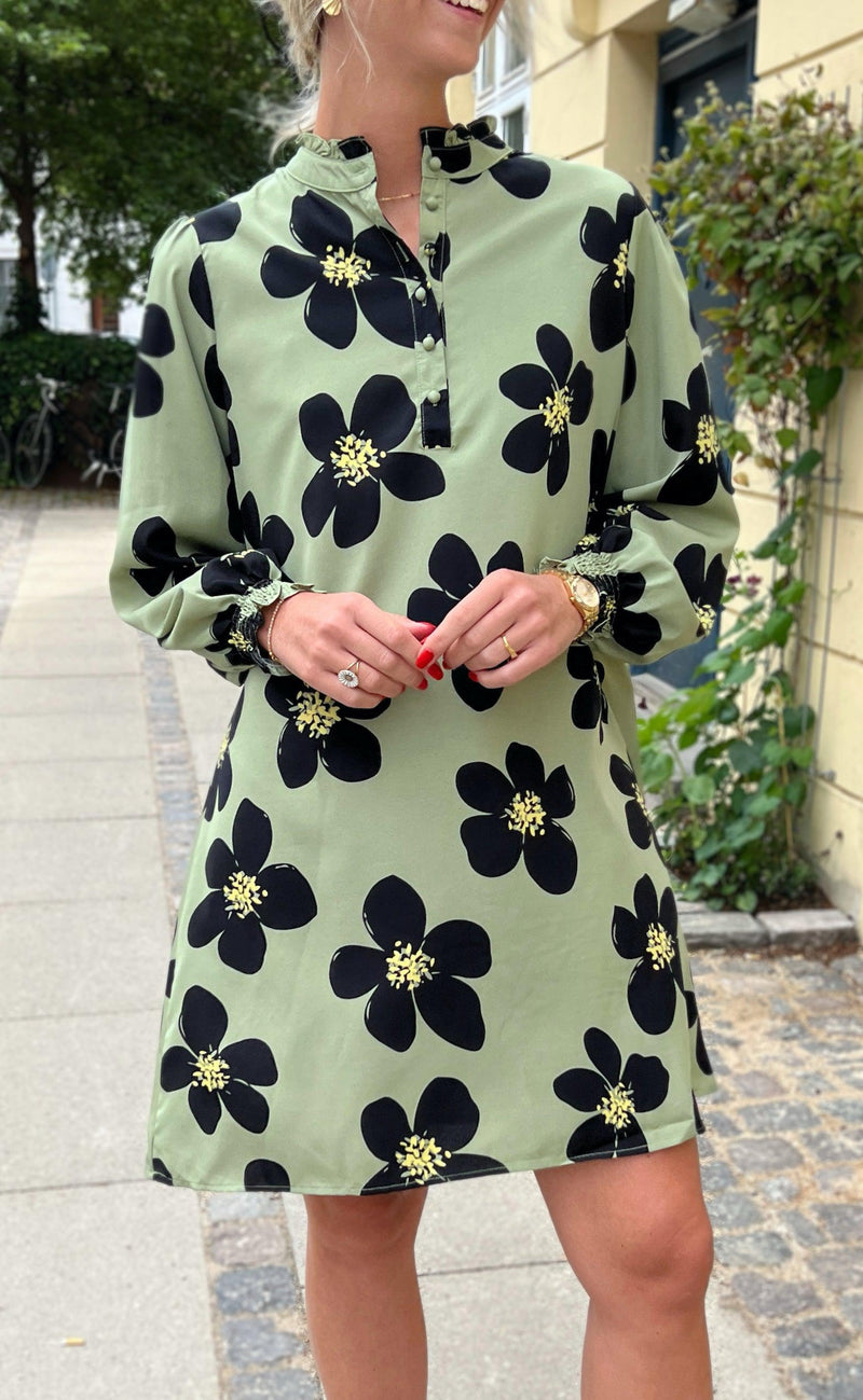 Say INA Copenhagen Kjole - Augusta - Dusty Green/Black Flower