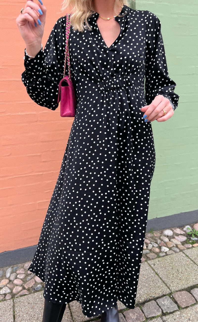 Say INA Copenhagen Kjole - Bella - Black W. Dots
