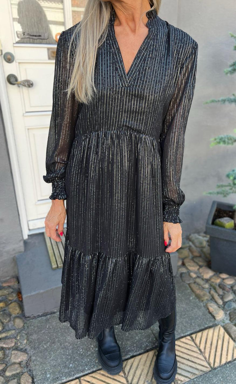 Say INA Copenhagen Kjole - Christel - Black W. Lurex Stripes