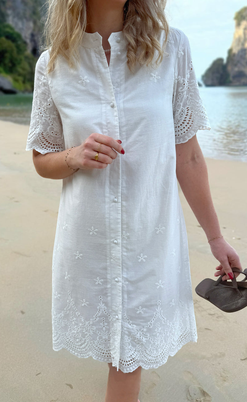 Say INA Copenhagen Kjole - Claudia - White Broderie Anglaise