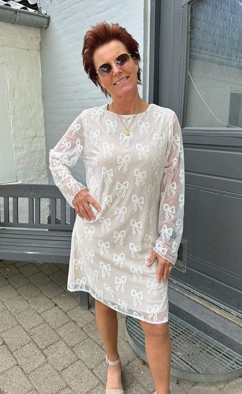 Say INA Copenhagen Kjole - Dreamy Bow Dress - White Bows