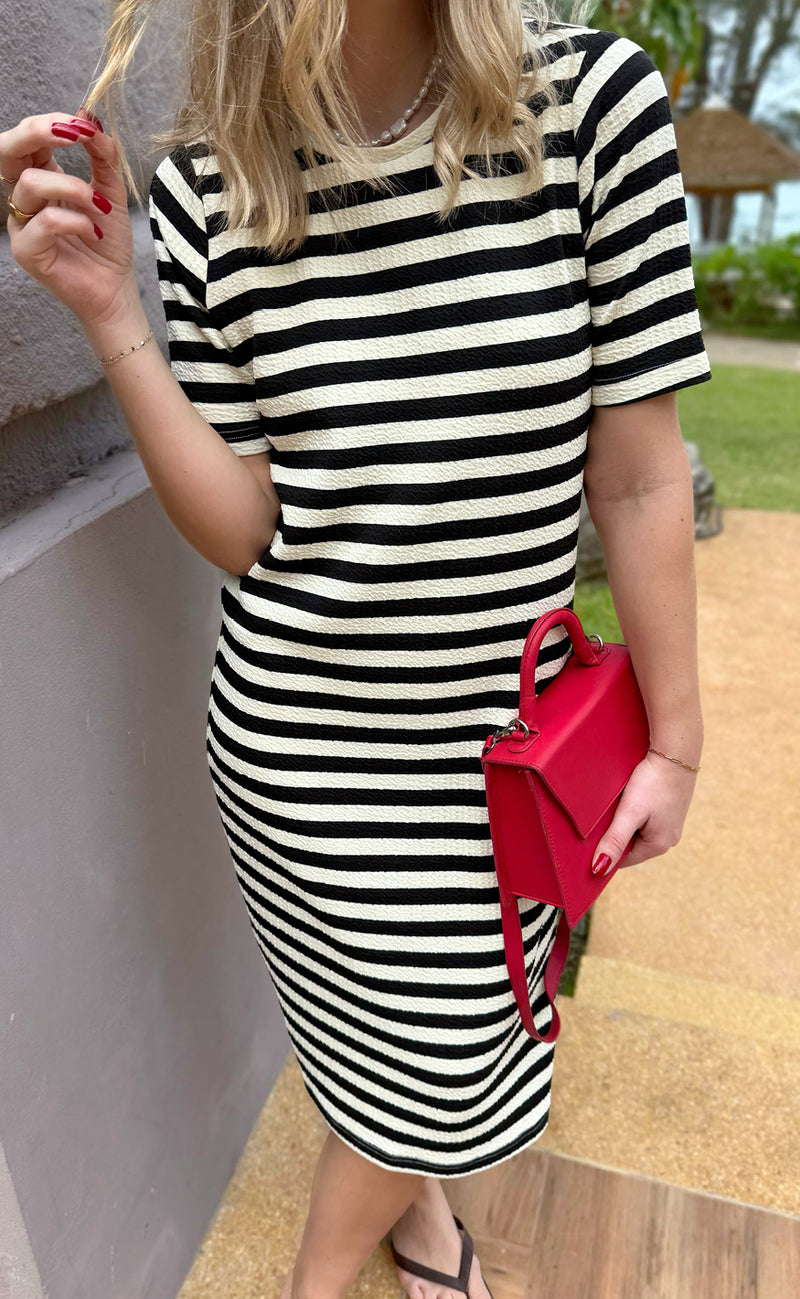 Say INA Copenhagen Kjole - Gina - Black Striped