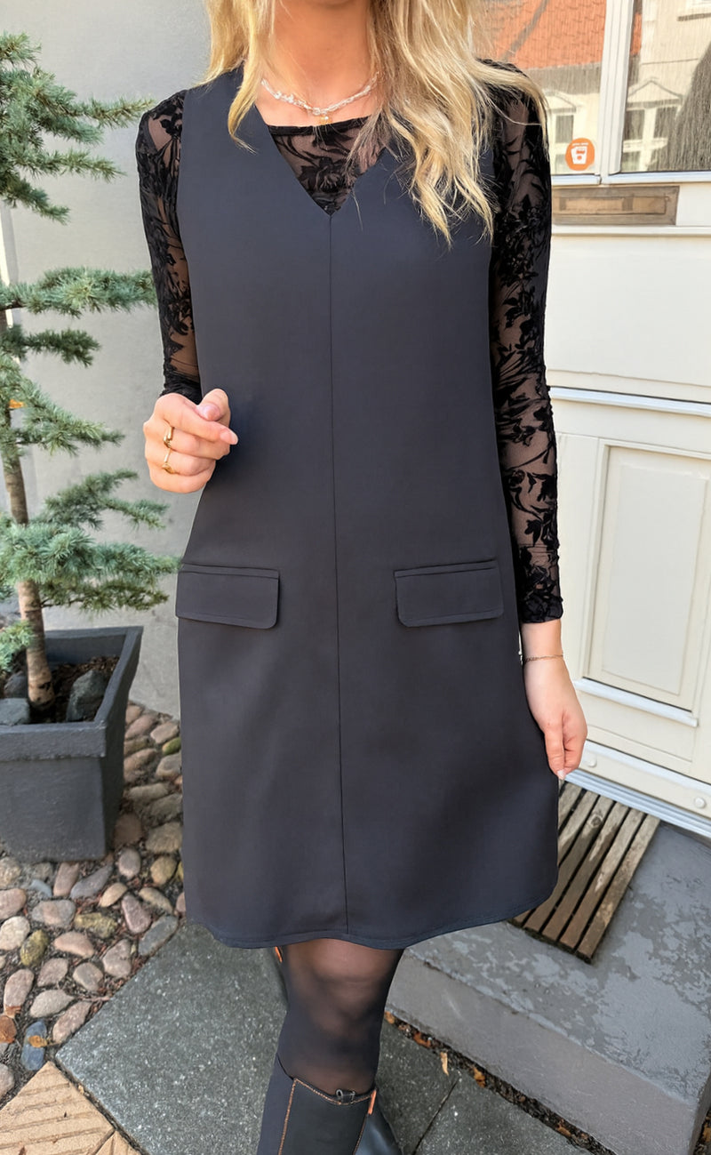 Say INA Copenhagen Kjole - Jessi Spencer - Black