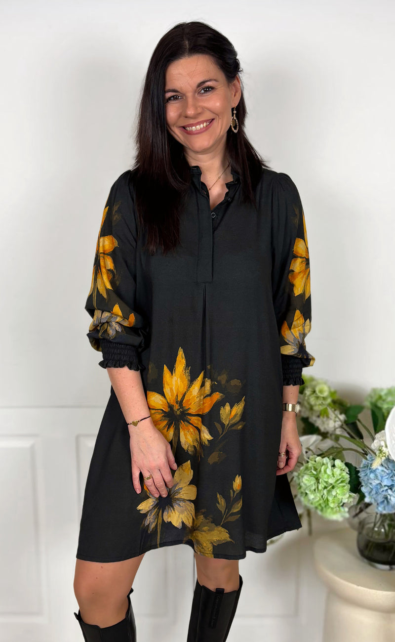 Say INA Copenhagen Kjole - Katie - Black W. Big Flowers