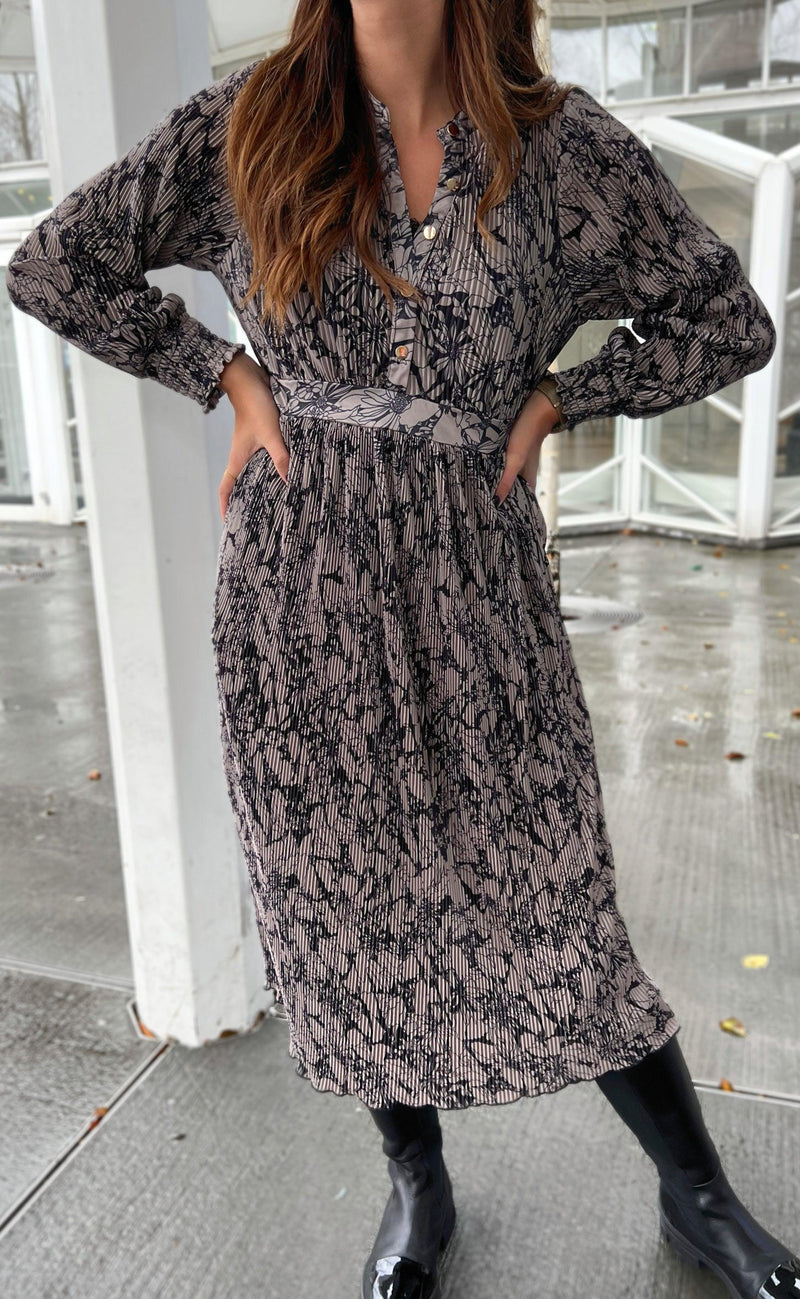 Say INA Copenhagen Kjole - Olivia - Black/Brown Flower