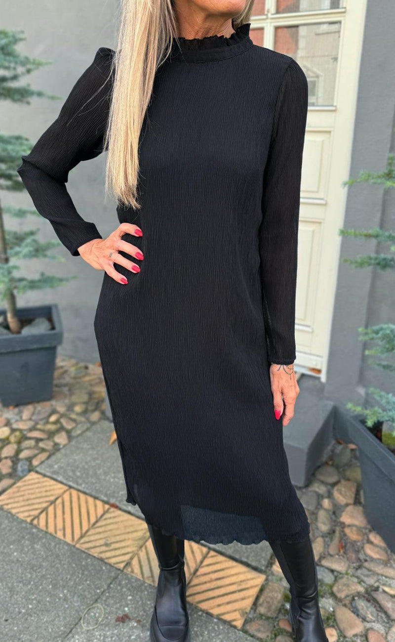 Say INA Copenhagen Kjole - Pernille Plisse - Black