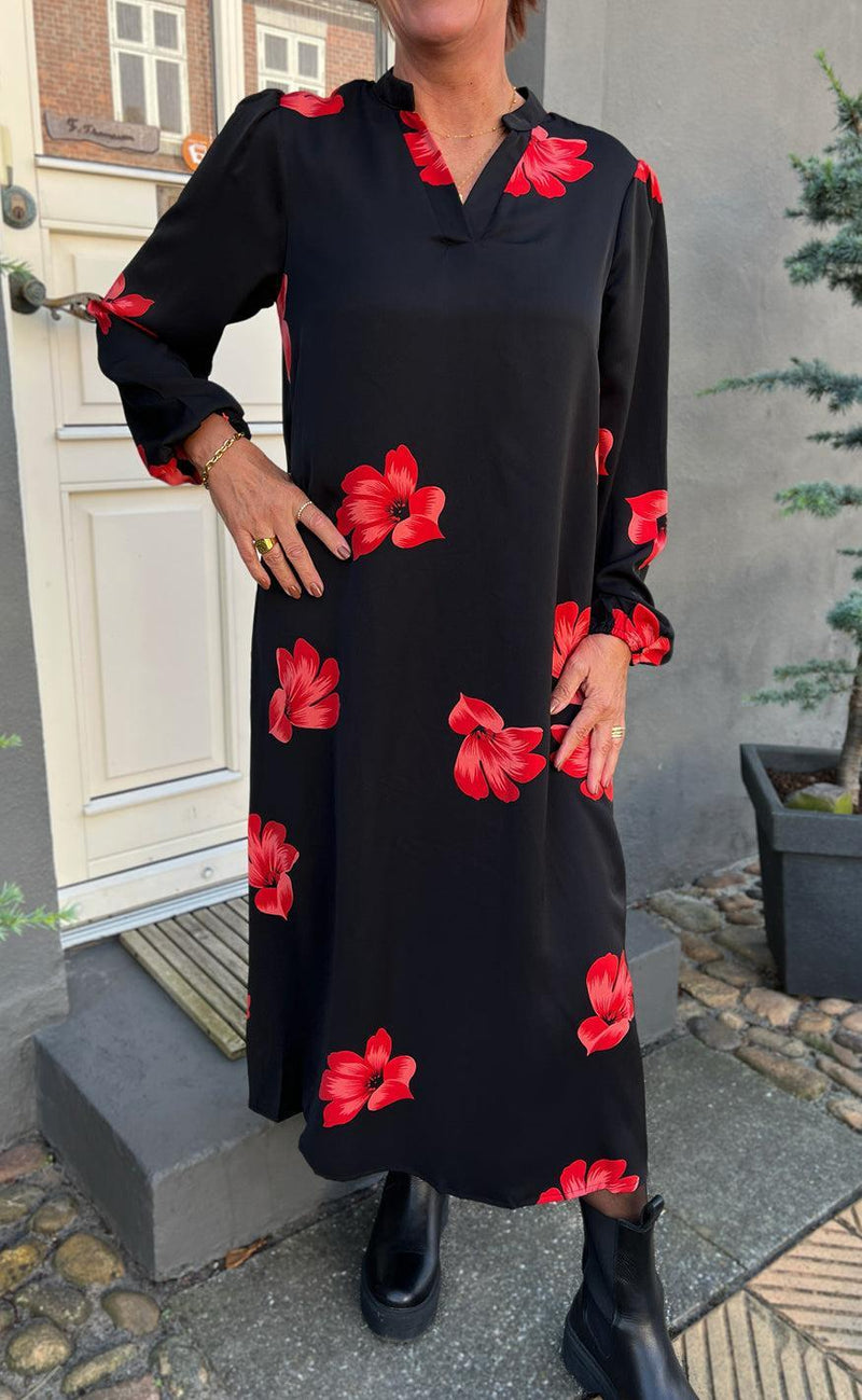 Say INA Copenhagen Kjole - Tia - Black W. Red Flowers
