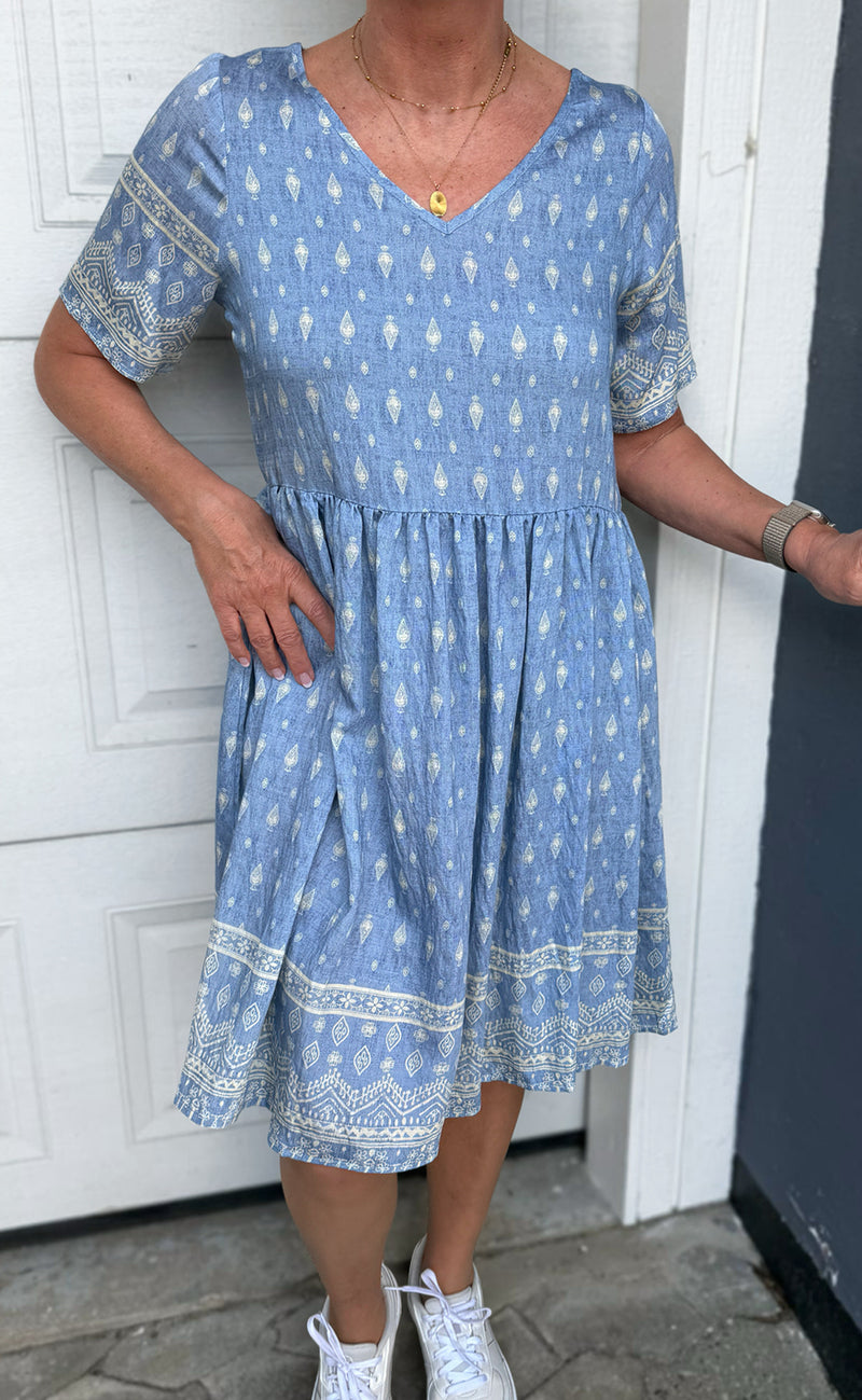 Say INA Copenhagen Kjole - Valentina - Blue Paisley