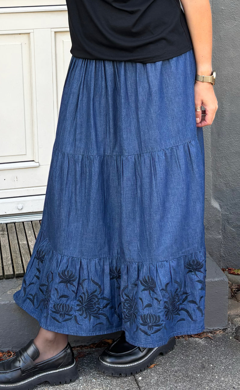 Say INA Copenhagen Nederdel - Nikoline - Denim Blue W. Embroidery