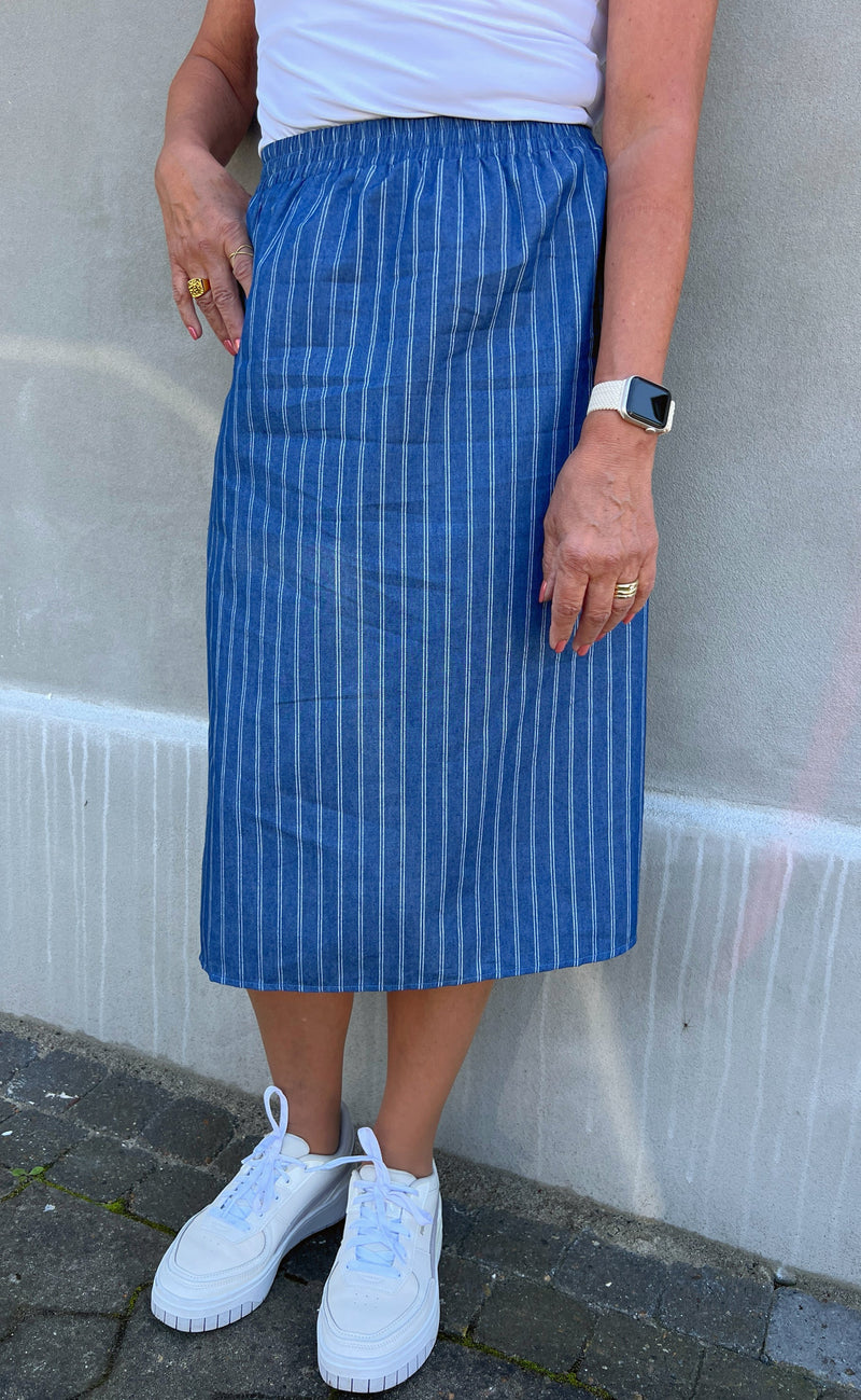 Say INA Copenhagen Nederdel - Stine - Denim Blue Pinstripe