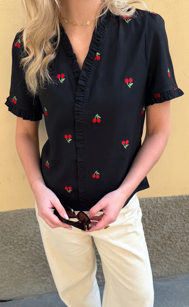 Say INA Copenhagen Top - Catja - Black W. Cherries