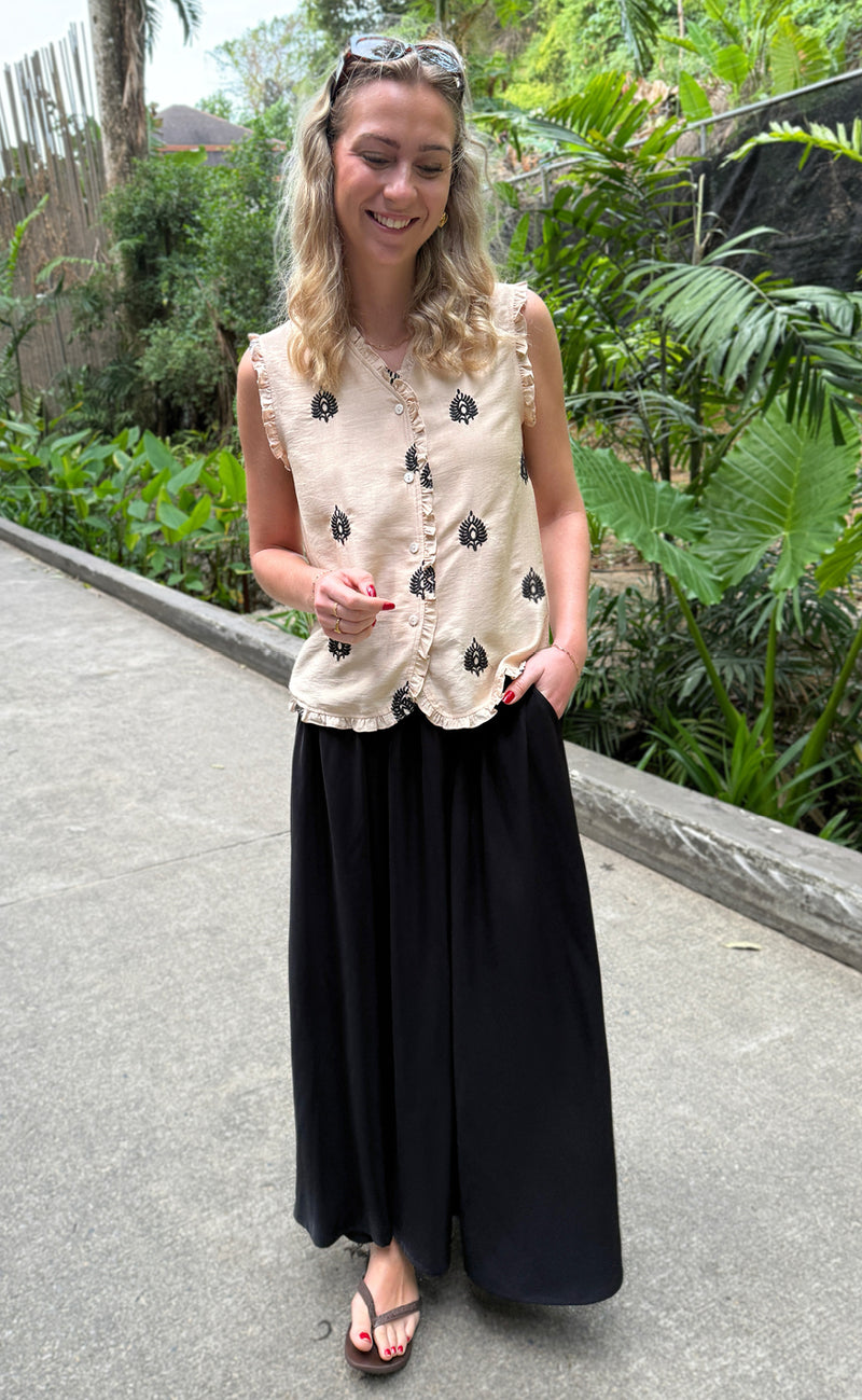 Say INA Copenhagen Top - Melania - Beige w. Black Embroidery
