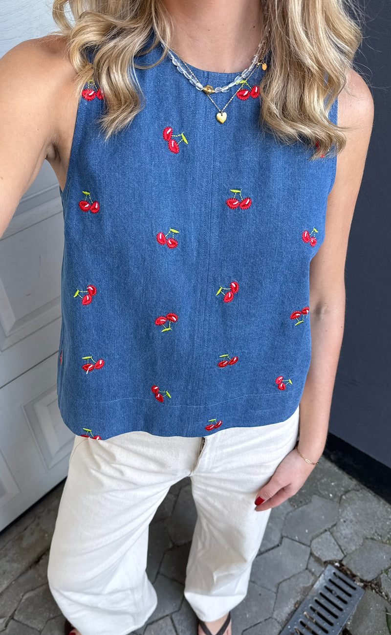 Say INA Copenhagen Top - Naja - Denim Blue w. Cherries