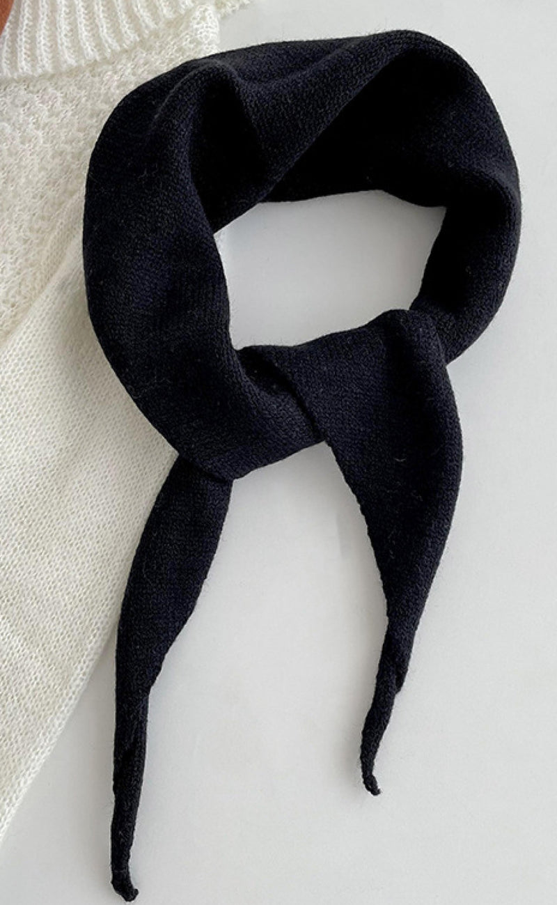 Say INA Copenhagen Tørklæde - Sophie Triangle - Black