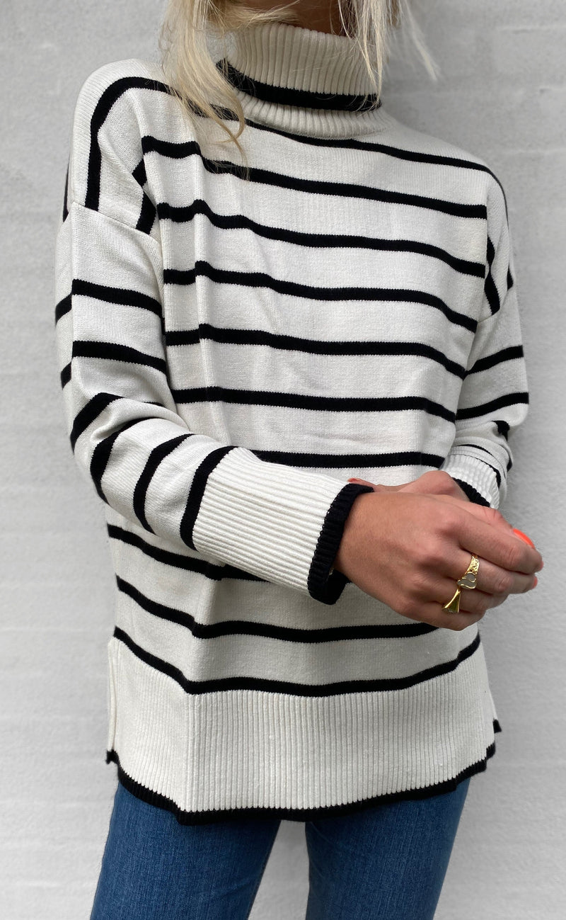 A-View Sweater - Bella - White With Black Stripes