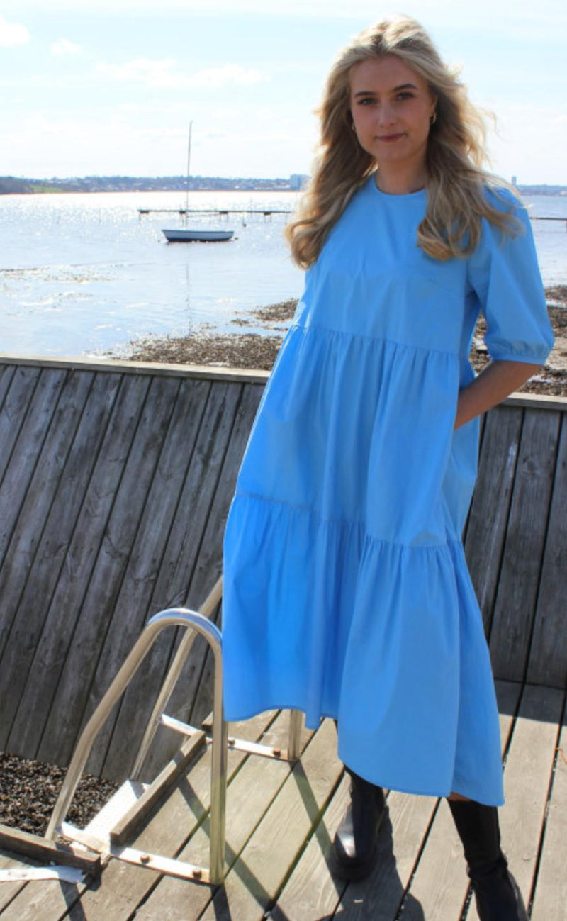 Liberte Kjole - Vallie - Sky Blue