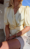 Liberte Bluse - Tiki SS Twist - Yellow