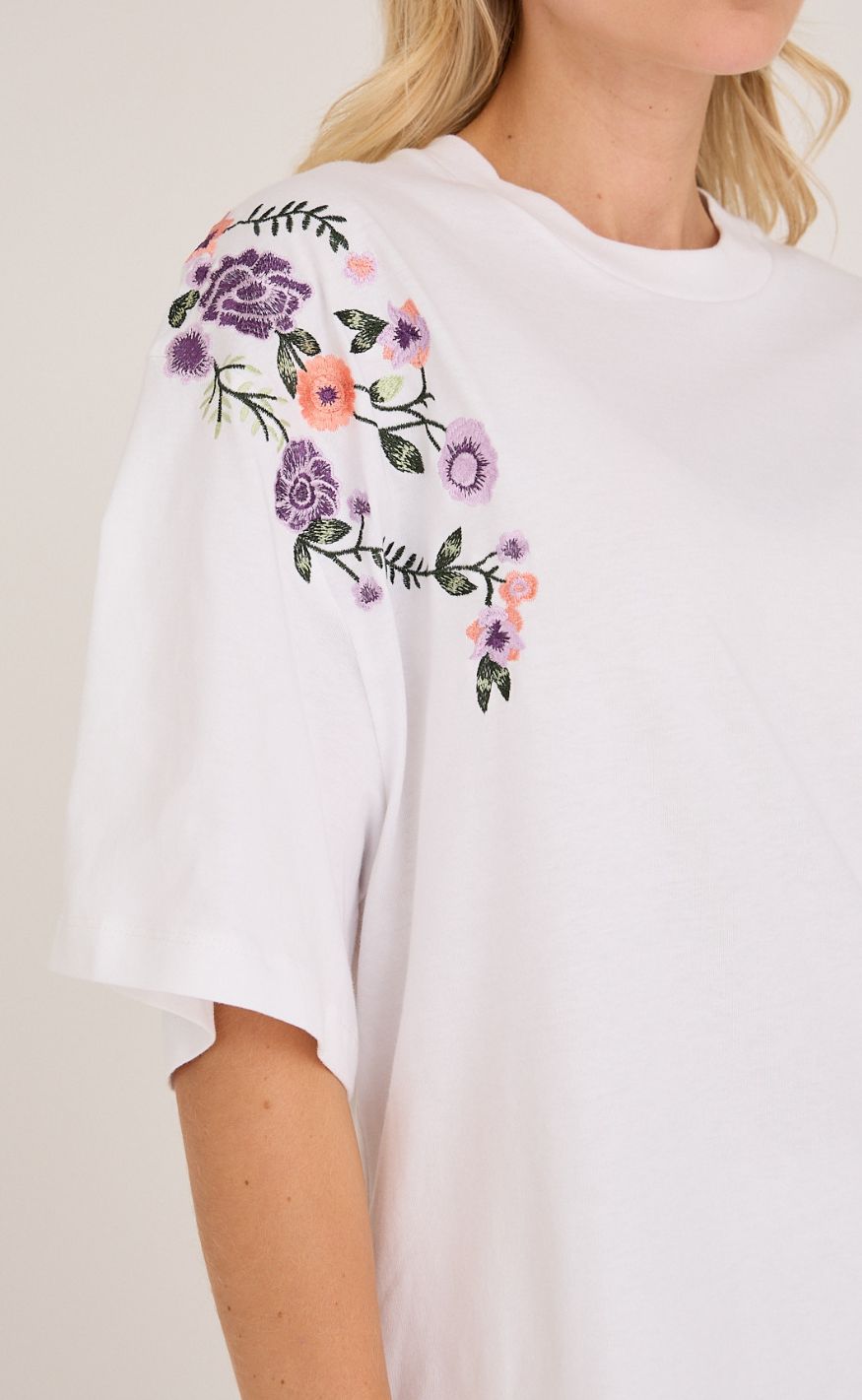 A-View T-Shirt - Best Fluschia - White/Green