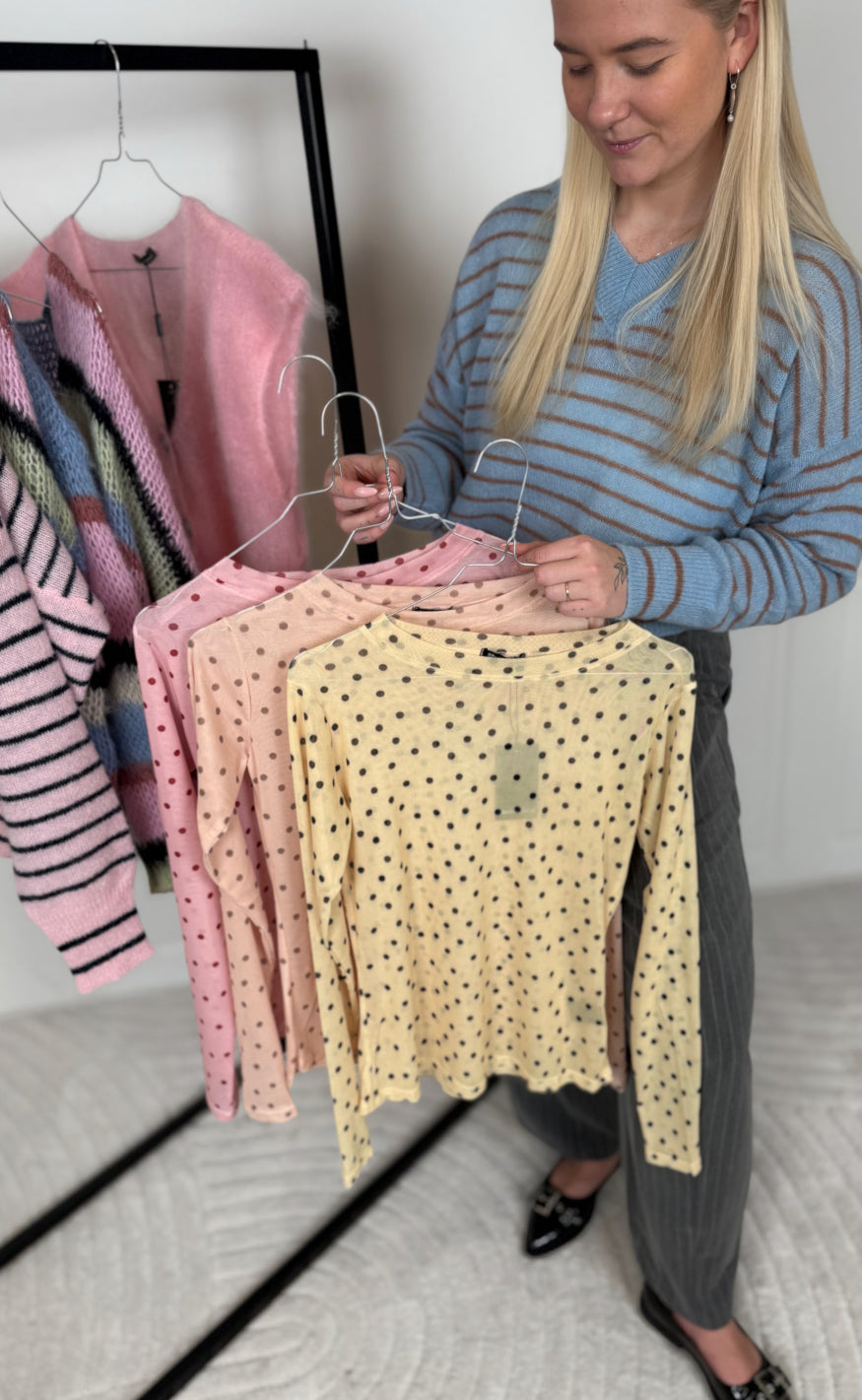 Black Colour Bluse - Annie Mesh - Yellow Dot