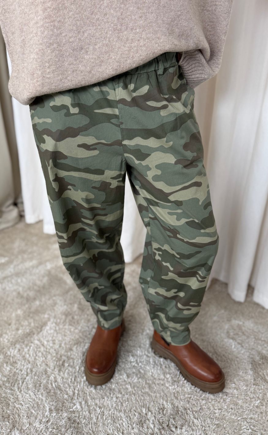 Black Colour Bukser - Abbie Barrel - Camouflage
