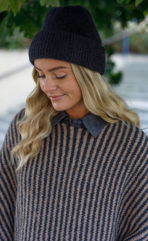 Black Colour Hue - Ginger - Black