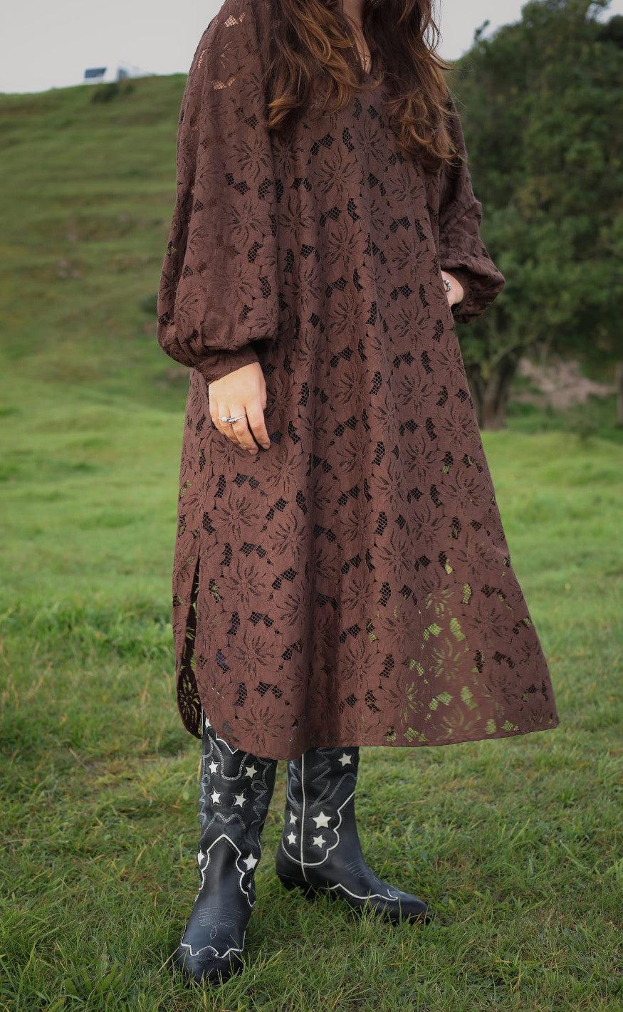 Black Colour Kjole - Nelly Flower - Coffee
