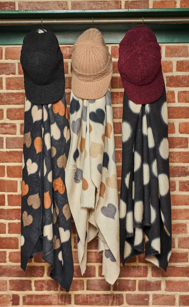 Black Colour Tørklæde - Rumi Heart - Black