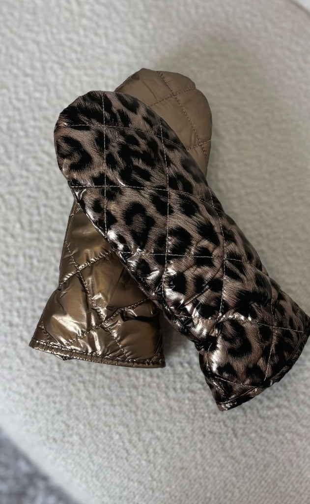 Black Colour Vanter - Nadina - Golden Leo