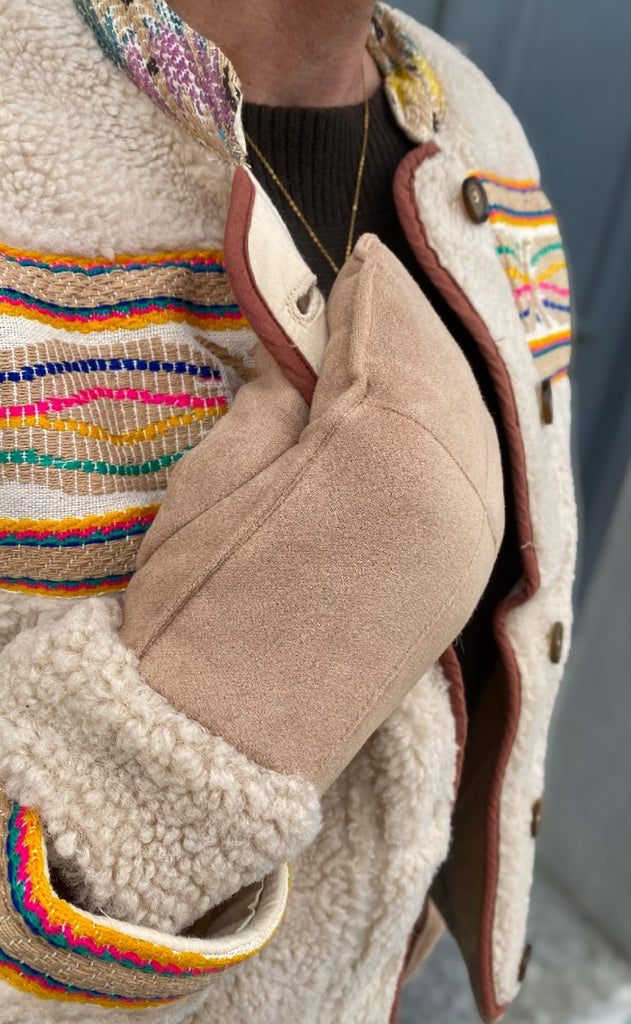 Black Colour Vanter - Ryan - Camel