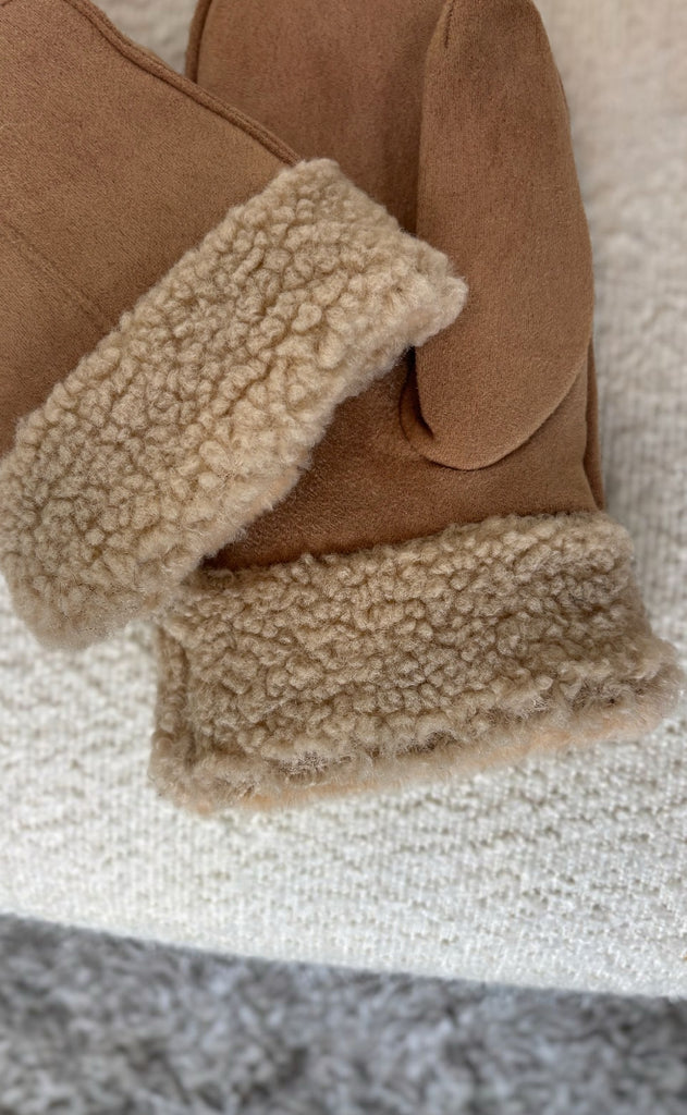 Black Colour Vanter - Ryan - Camel