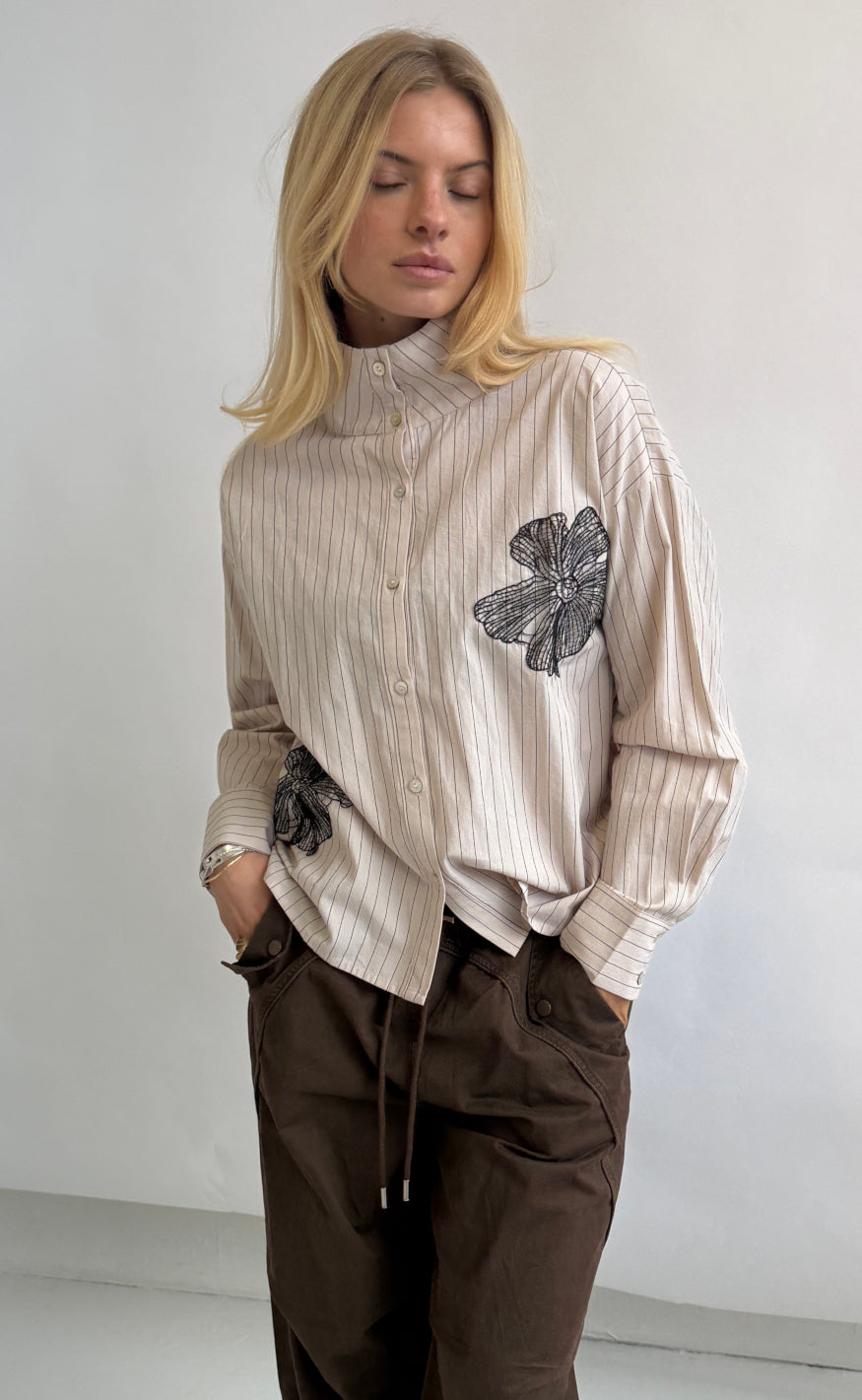 Continue Bluse - Jessie Embroidery - Sand Stripe