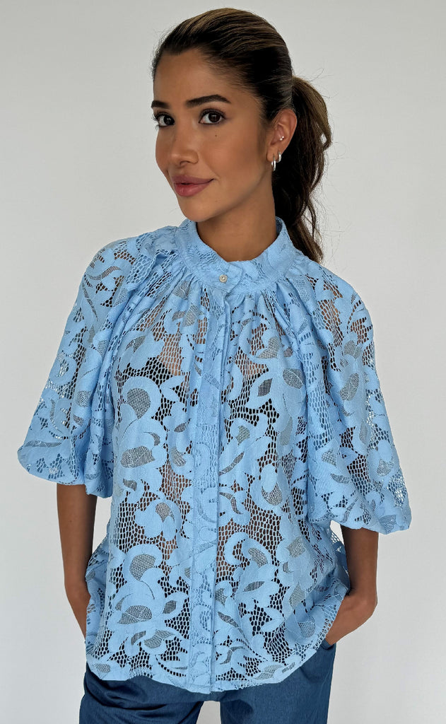 Continue Bluse - Sia Big Lace - Sky Blue