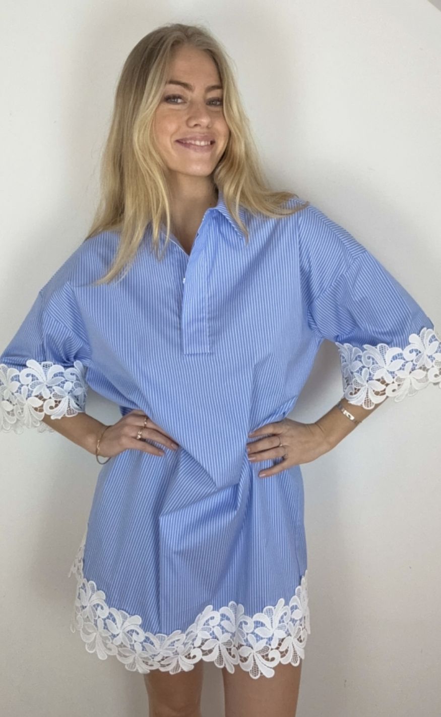 Continue Kjole - Klara Embrodery - Blue Stripe