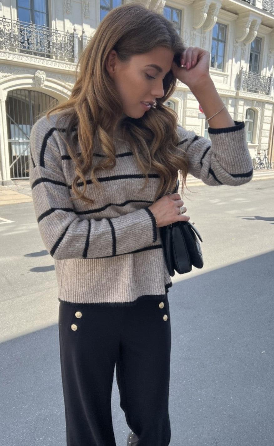 Continue Strik - Carolina - Sand W. Black Stripe