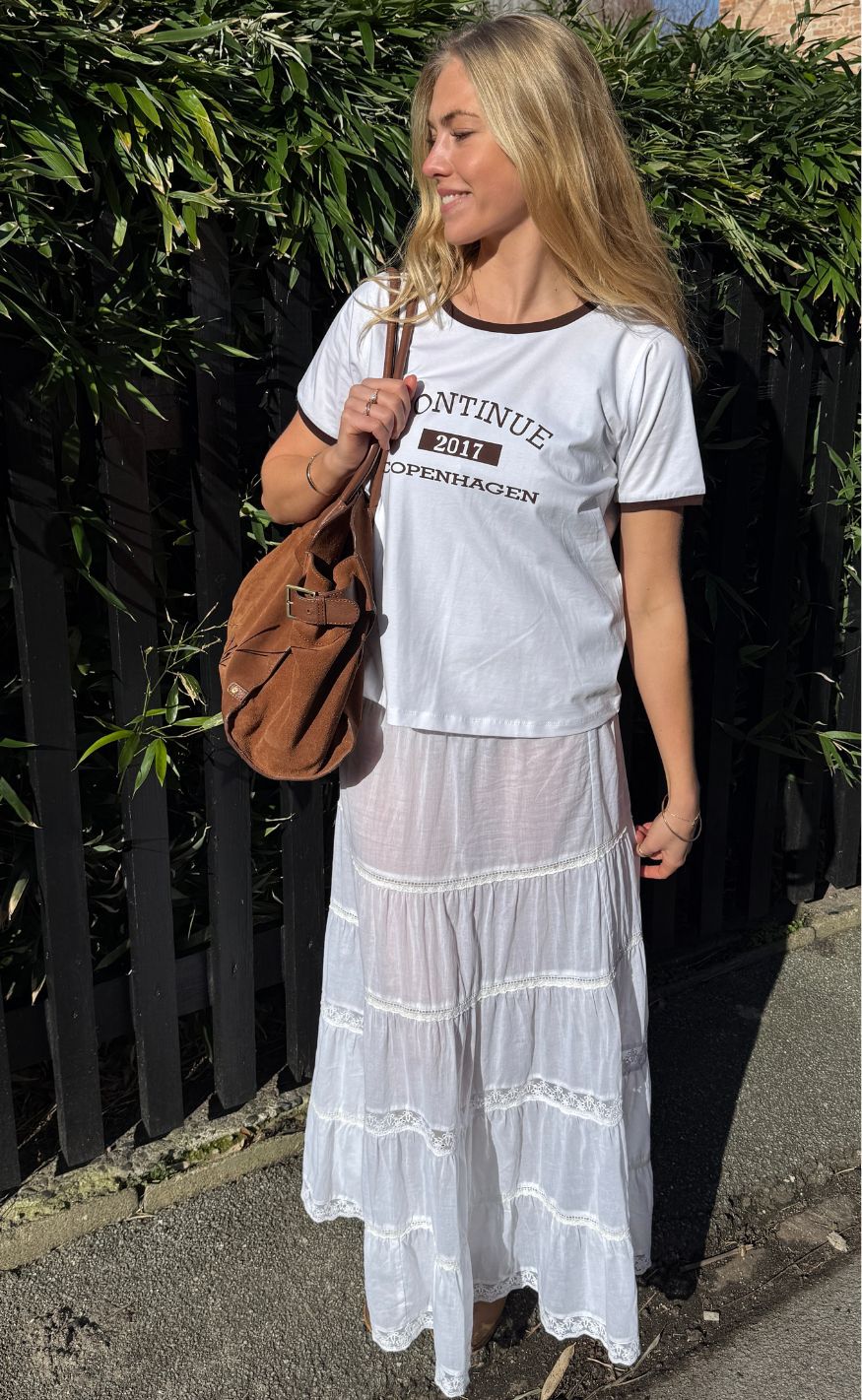 Continue T-shirt - Dea - White w. Brown