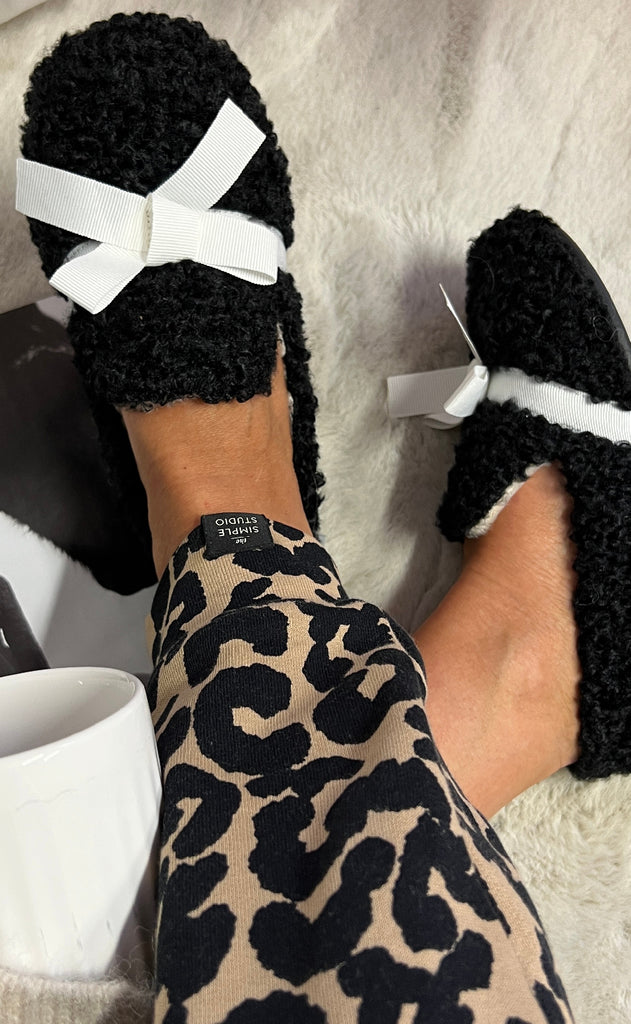 Copenhagen Shoes Hjemmesko - My Fair Lady - Black Off W. Laze