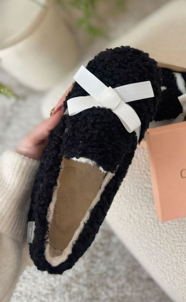 Copenhagen Shoes Hjemmesko - My Fair Lady - Black Off W. Laze