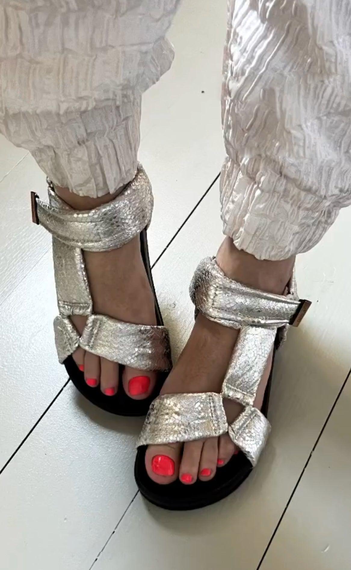 Copenhagen Shoes Sandaler - Carrie Moon - Silver Snake