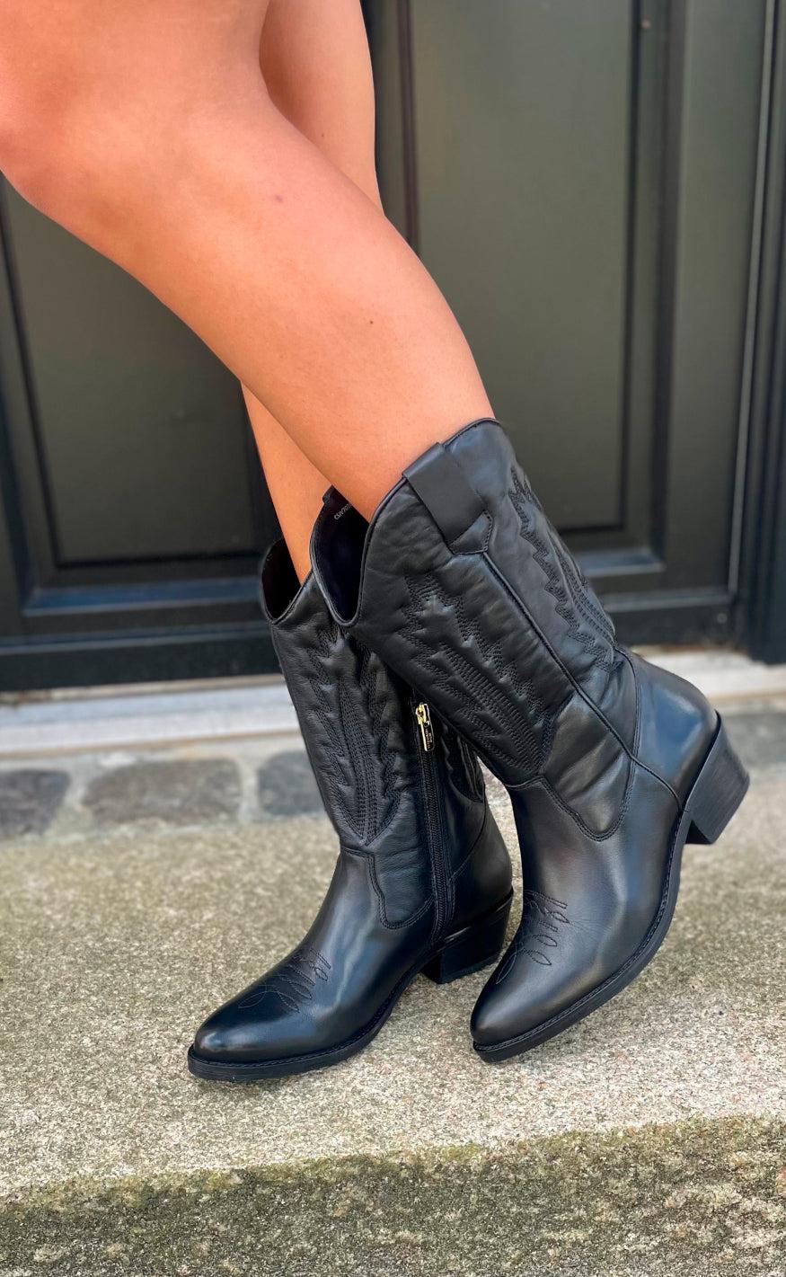 Copenhagen Shoes Støvler By Josefine Valentin - Keep Your Power - Black
