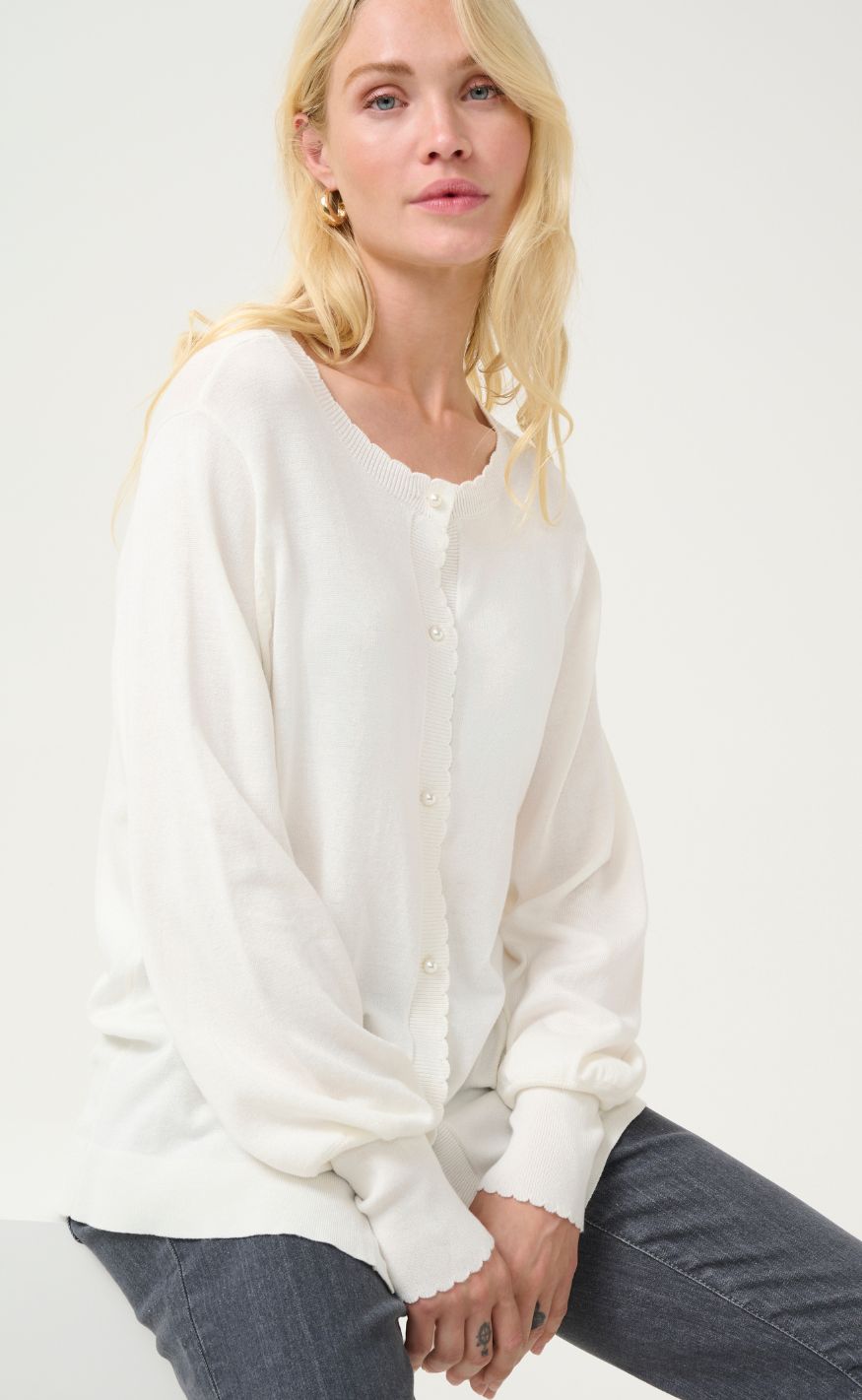 Culture Cardigan - Annemarie Scallop - Spring Gardenia