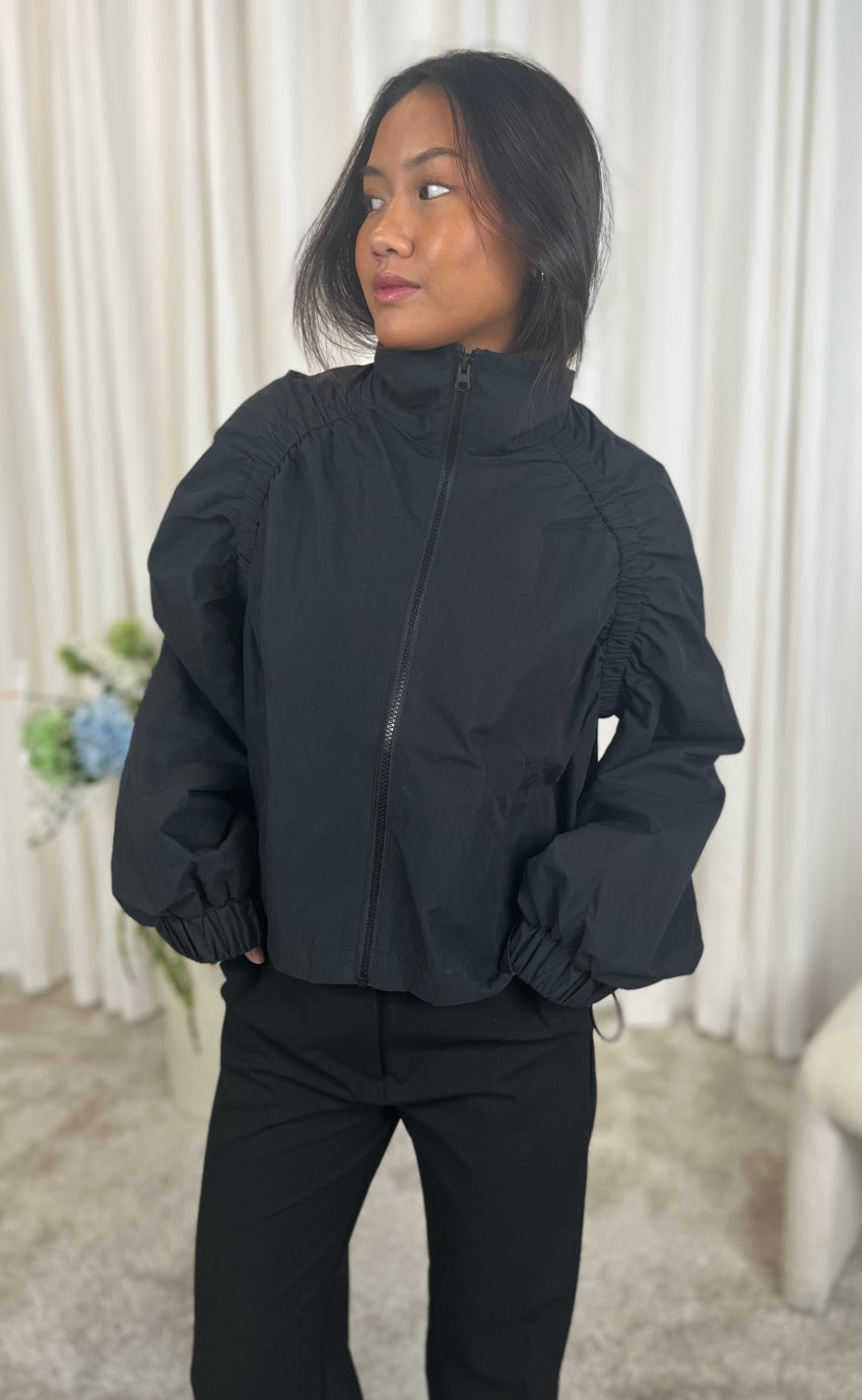 Culture Jakke - Cornelie Short - Black