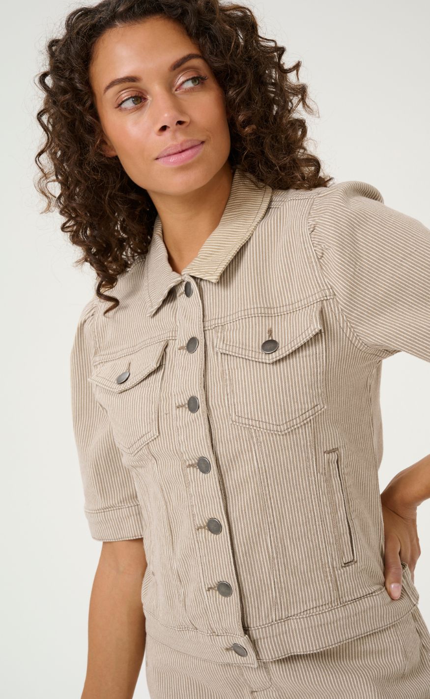 Culture Jakke - Milky - Dune/White Stripe