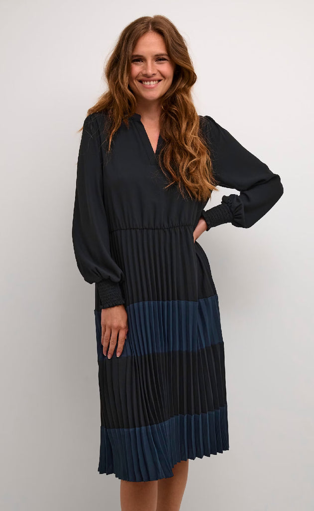 Culture Kjole - Betty - Black/Salute