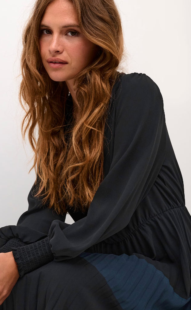 Culture Kjole - Betty - Black/Salute