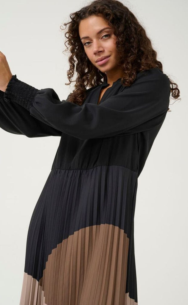 Culture Kjole - Mab Betty Colorblock - Black/ RainDrum/TimberWolf